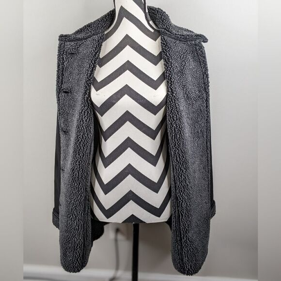 LL BEAN Faux Suede Sherpa Lined Coat with Matching Hat - Picture 5 of 16